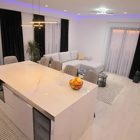 Oli Golden Apartment *
